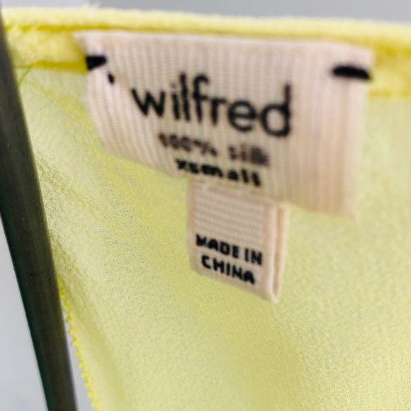 Aritzia Wilfred 100% silk Tshirt xs - Picture 4 of 4